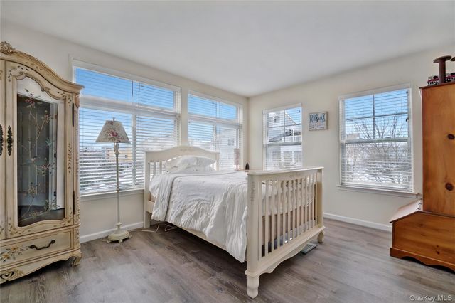 6428 Ocean Avenue S, Arverne, NY 11692