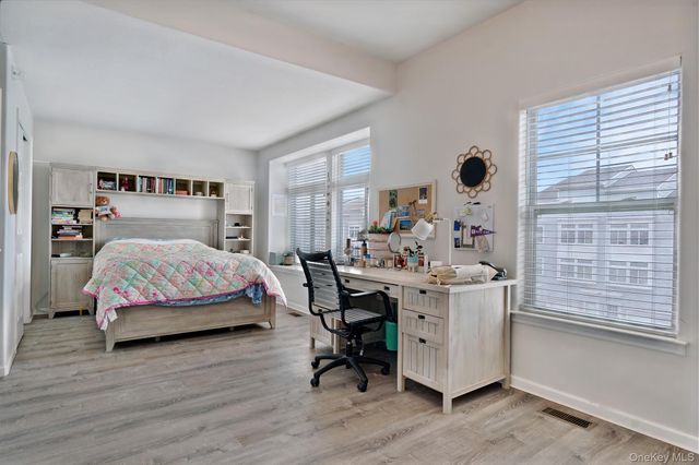 6428 Ocean Avenue S, Arverne, NY 11692