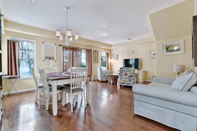 6428 Ocean Avenue S, Arverne, NY 11692