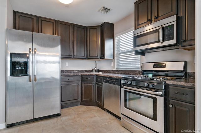 6428 Ocean Avenue S, Arverne, NY 11692
