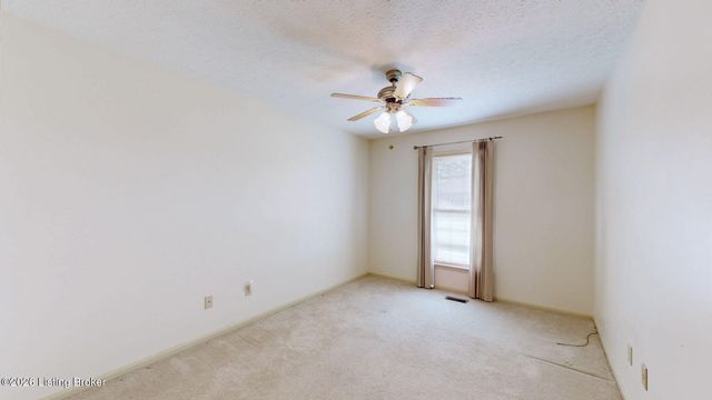 3613 Burkland Blvd, Shepherdsville, KY 40165