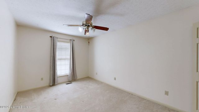 3613 Burkland Blvd, Shepherdsville, KY 40165