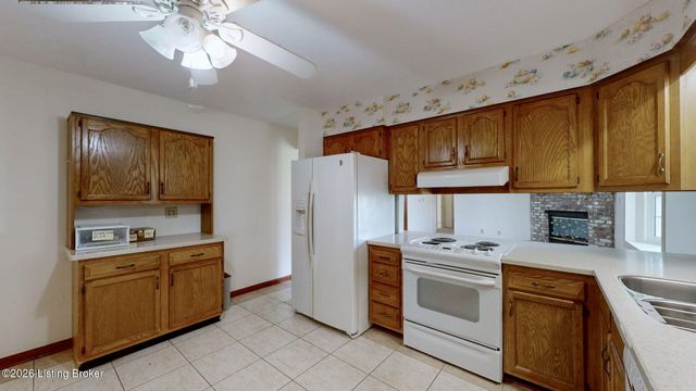 3613 Burkland Blvd, Shepherdsville, KY 40165