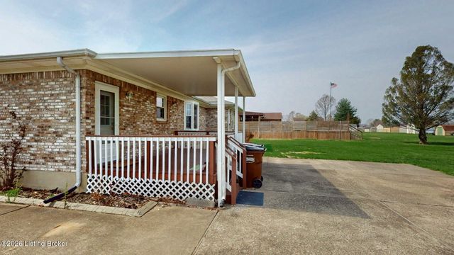 3613 Burkland Blvd, Shepherdsville, KY 40165