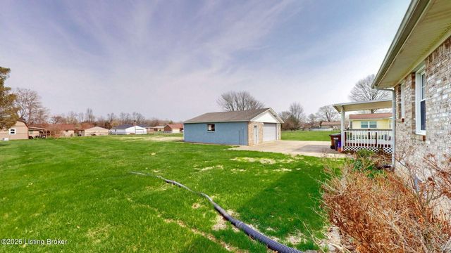 3613 Burkland Blvd, Shepherdsville, KY 40165