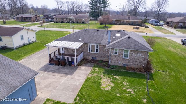 3613 Burkland Blvd, Shepherdsville, KY 40165
