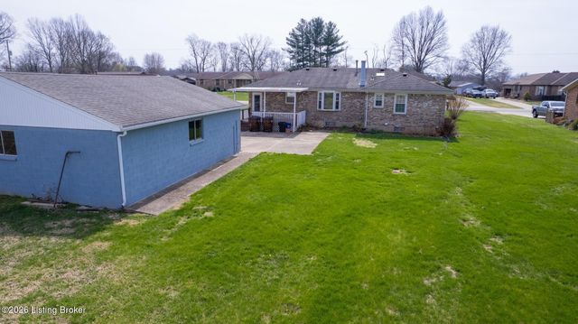 3613 Burkland Blvd, Shepherdsville, KY 40165