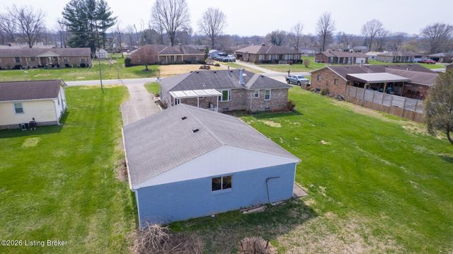 3613 Burkland Blvd, Shepherdsville, KY 40165