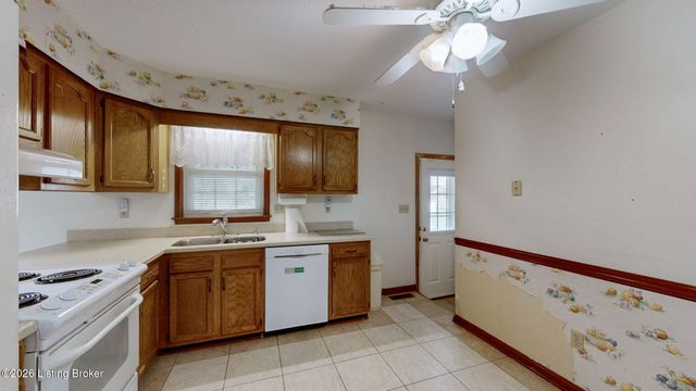 3613 Burkland Blvd, Shepherdsville, KY 40165