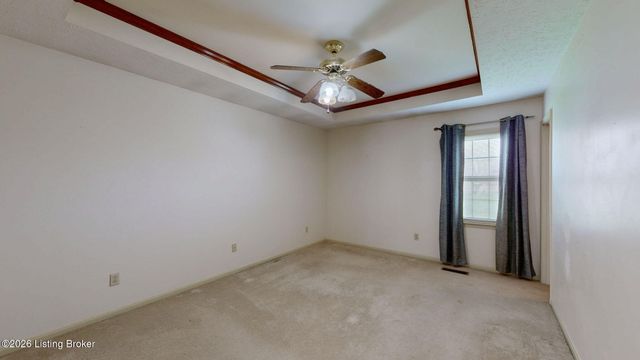 3613 Burkland Blvd, Shepherdsville, KY 40165