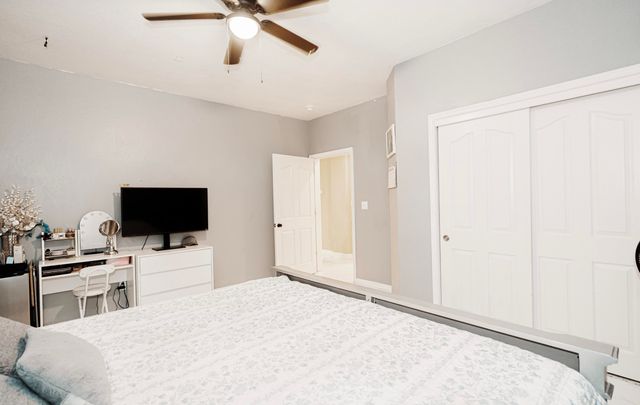 2536 W Stewart Avenue, Visalia, CA 93291