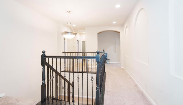 2536 W Stewart Avenue, Visalia, CA 93291