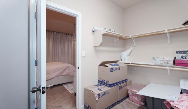 2536 W Stewart Avenue, Visalia, CA 93291