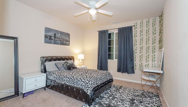 2536 W Stewart Avenue, Visalia, CA 93291