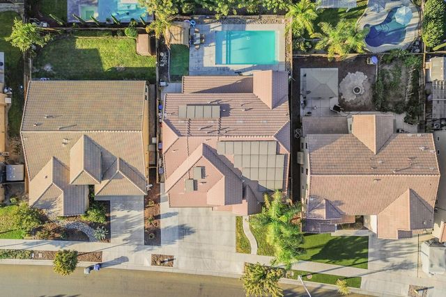 2536 W Stewart Avenue, Visalia, CA 93291