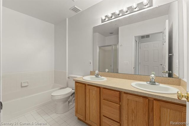 39444 Springwater Drive, Northville, MI 48168