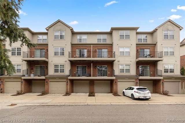 39444 Springwater Drive, Northville, MI 48168