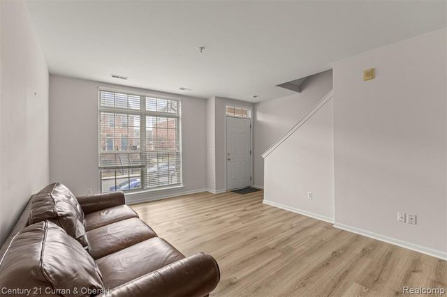 39444 Springwater Drive, Northville, MI 48168