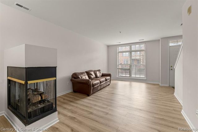 39444 Springwater Drive, Northville, MI 48168