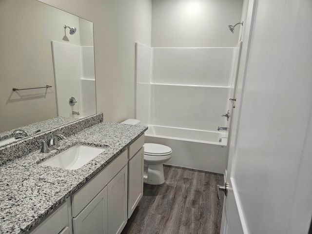 1014 N Forestview Ct, Wichita, KS 67235