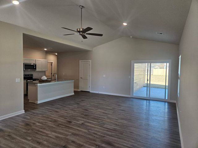 1014 N Forestview Ct, Wichita, KS 67235