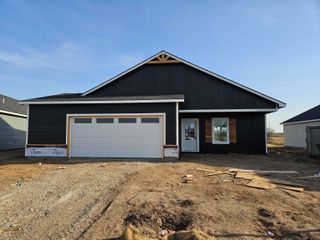 1014 N Forestview Ct, Wichita, KS 67235