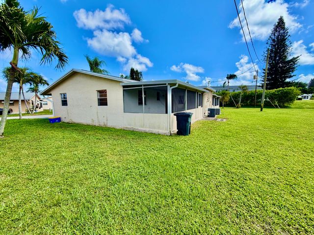 2821 Duke Lane, Delray Beach, FL 33445