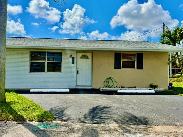 2821 Duke Lane, Delray Beach, FL 33445