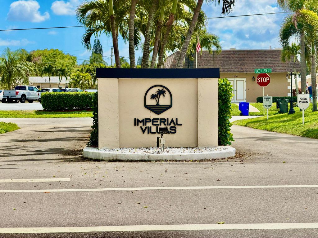 2821 Duke Lane, Delray Beach, FL 33445