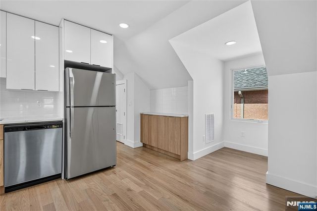 46 Hudson Avenue C, Edgewater, NJ 07020