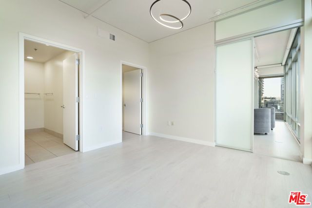 1100 S Hope Street 716, Los Angeles, CA 90015