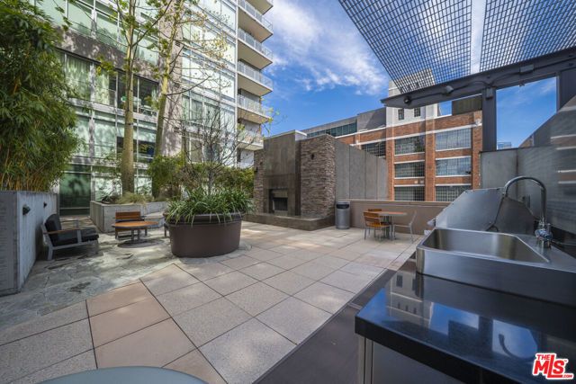 1100 S Hope Street 716, Los Angeles, CA 90015