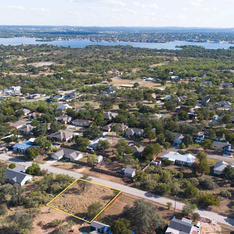 126 W Maple DR, Granite Shoals, TX 78654