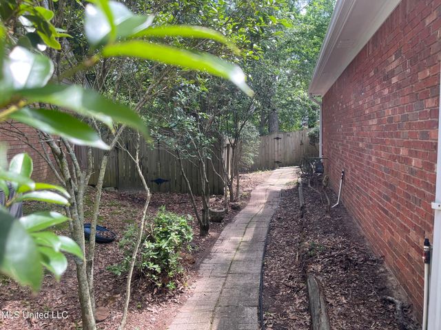 3057 Windwood Circle, Flowood, MS 39232