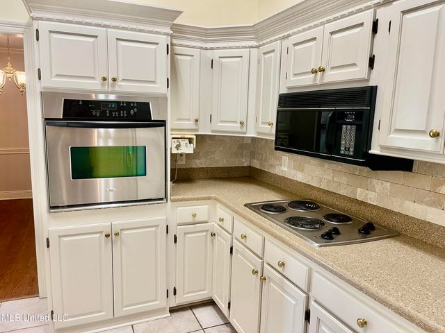 3057 Windwood Circle, Flowood, MS 39232
