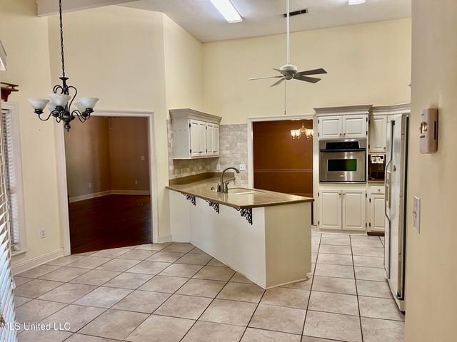 3057 Windwood Circle, Flowood, MS 39232