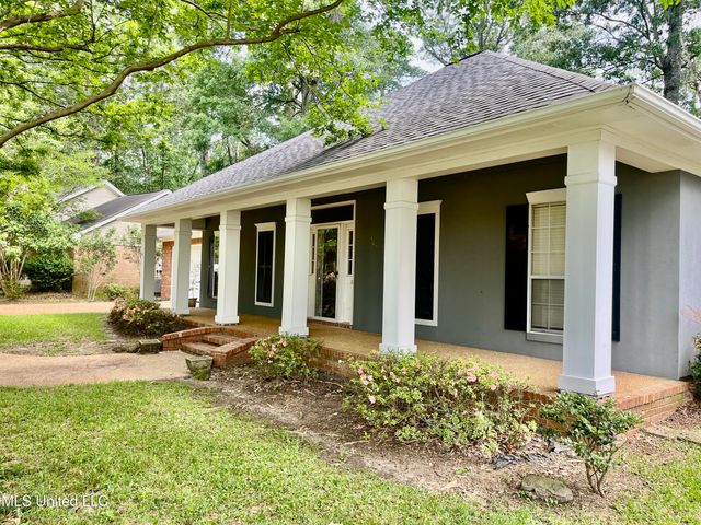 3057 Windwood Circle, Flowood, MS 39232