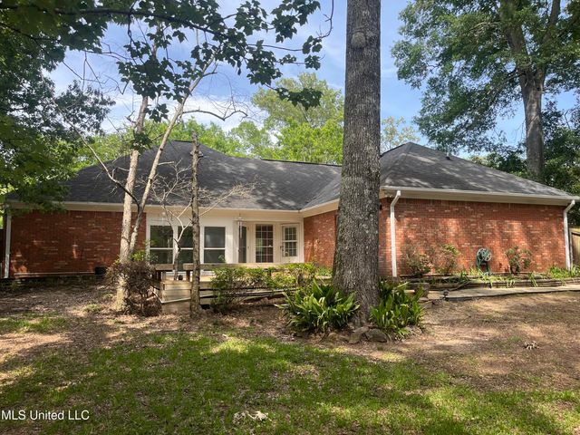 3057 Windwood Circle, Flowood, MS 39232