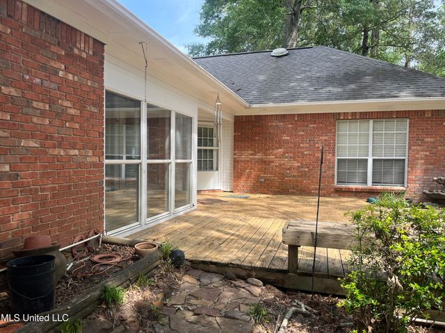 3057 Windwood Circle, Flowood, MS 39232