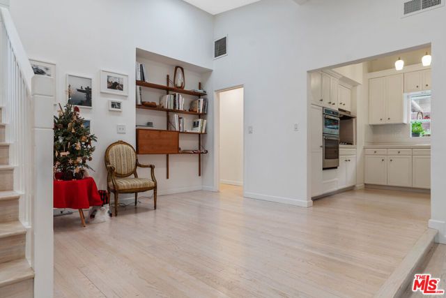 3547 Summerfield Drive, Sherman Oaks, CA 91423