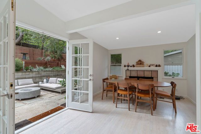 3547 Summerfield Drive, Sherman Oaks, CA 91423