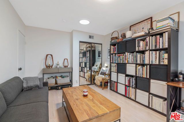 3547 Summerfield Drive, Sherman Oaks, CA 91423