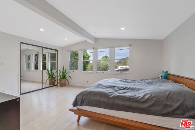 3547 Summerfield Drive, Sherman Oaks, CA 91423