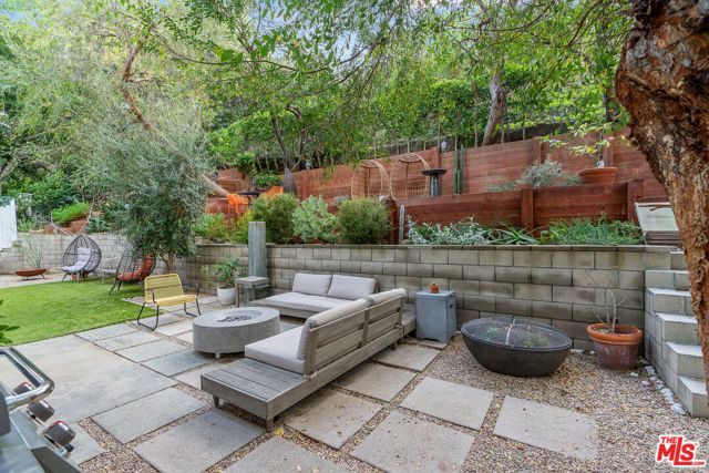 3547 Summerfield Drive, Sherman Oaks, CA 91423