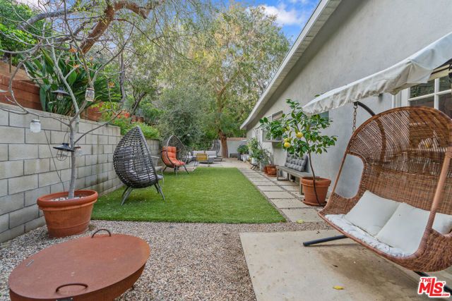 3547 Summerfield Drive, Sherman Oaks, CA 91423