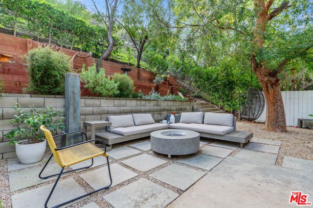 3547 Summerfield Drive, Sherman Oaks, CA 91423