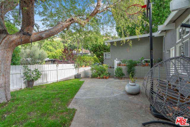 3547 Summerfield Drive, Sherman Oaks, CA 91423