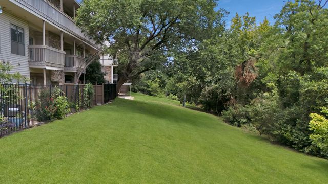 7340 Skillman Street 1106, Dallas, TX 75231