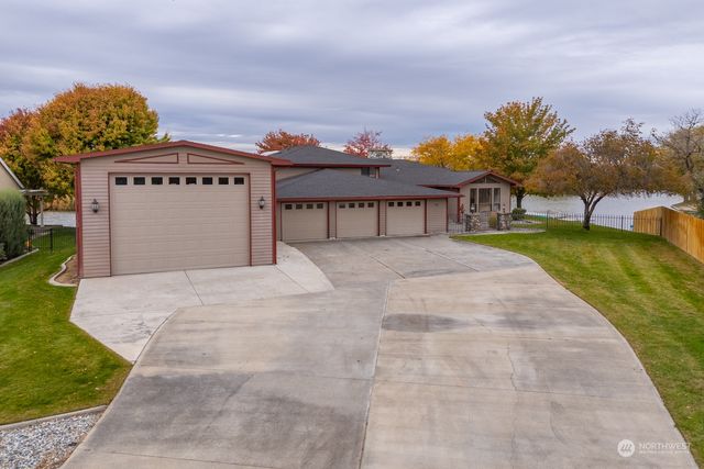 612 S Laguna, Moses Lake, WA 98837