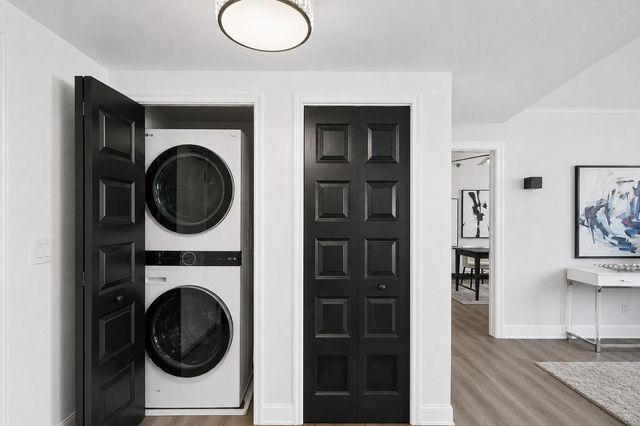 219 4TH AVENUE N 201, St Petersburg, FL 33701